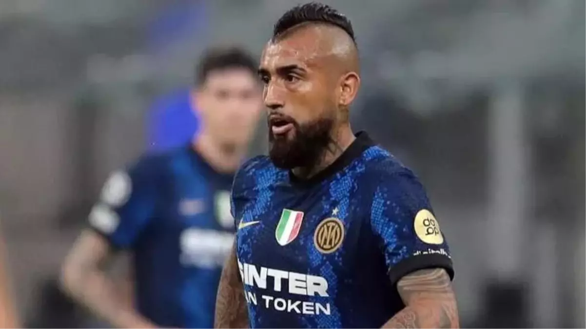 Galatasaray yıldız futbolcuyu elinden kaçırdı! İşte Arturo Vidal\'in yeni durağı