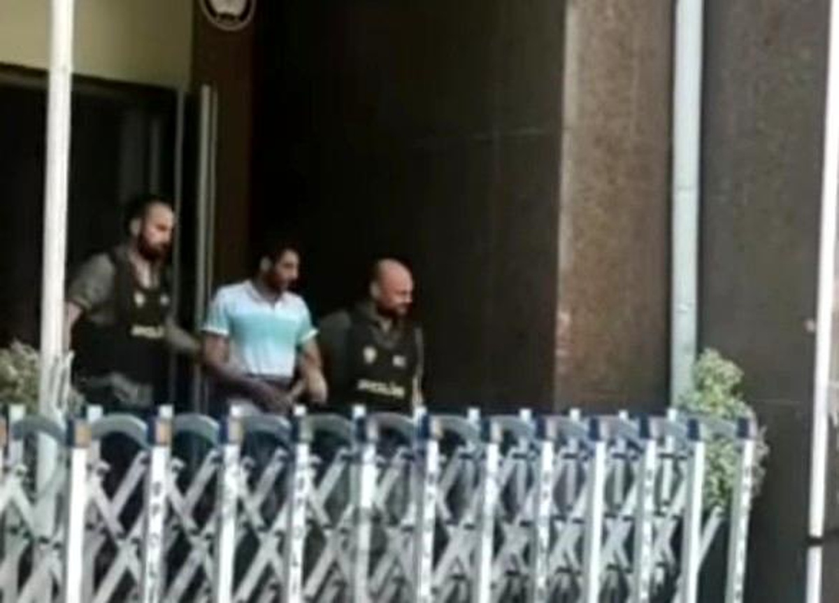 İzmir\'de Eski Vali konağından hırsızlık yapan şüpheli yakalandı