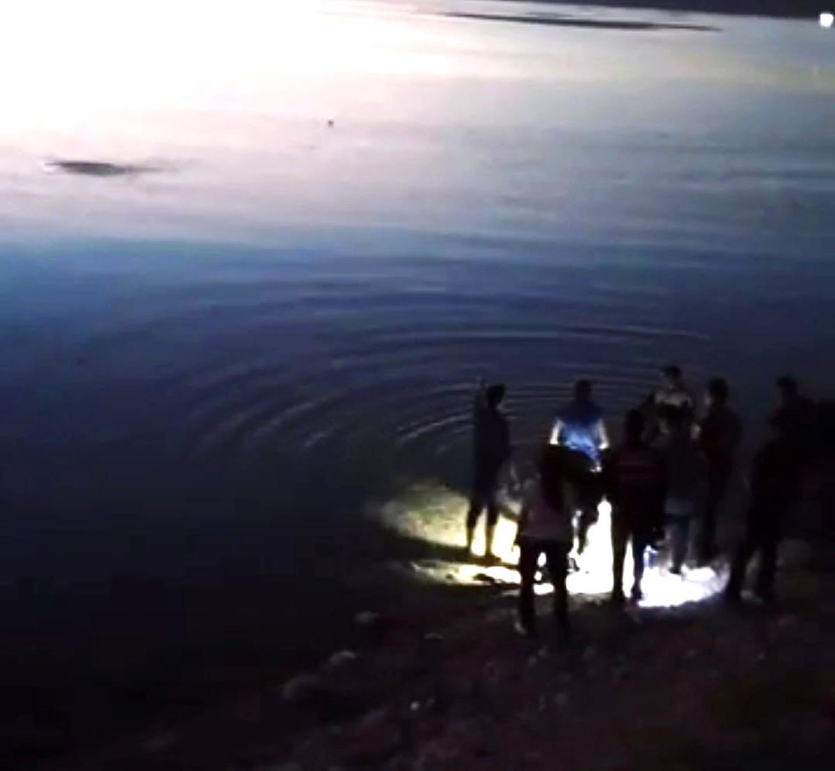 Kardeşini kurtarmak isterken boğuldu