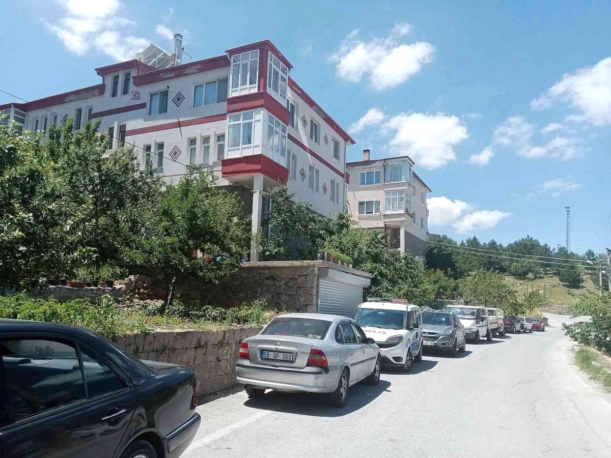 Son dakika 3. sayfa: Kayseri\'de şüpheli ölüm