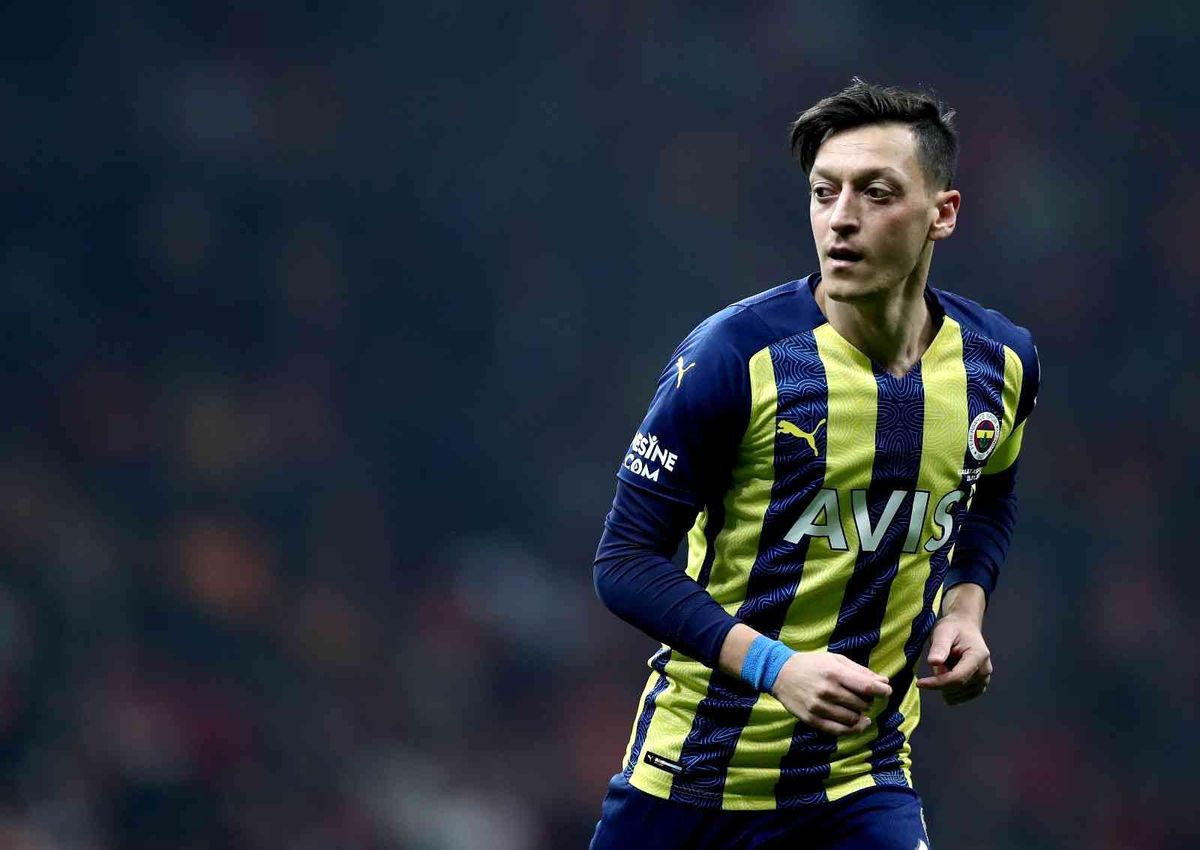 Mesut Özil, Başakşehir\'le anlaştı
