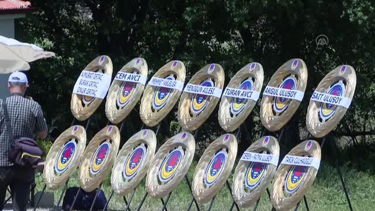 Tekne kazasında yaşamını yitiren iş insanı ve eşinin cenazeleri defnedildi