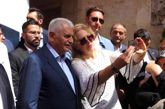 Binali Yıldırım, seçim için iki bayram arasını işaret etti Binali Yıldırım, seçim için iki bayram arasını işaret etti