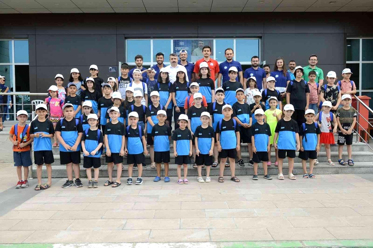 Yıldırım yaz spor okullarında sertifika heyecanı