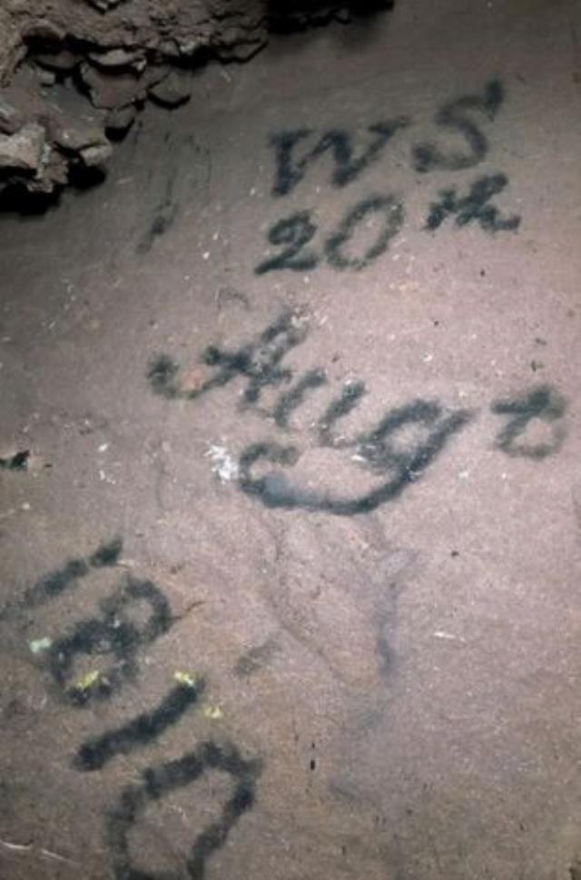 200 yıl önce terk edilen ve hiç dokunulmayan madendeki yazı heyecan yarattı