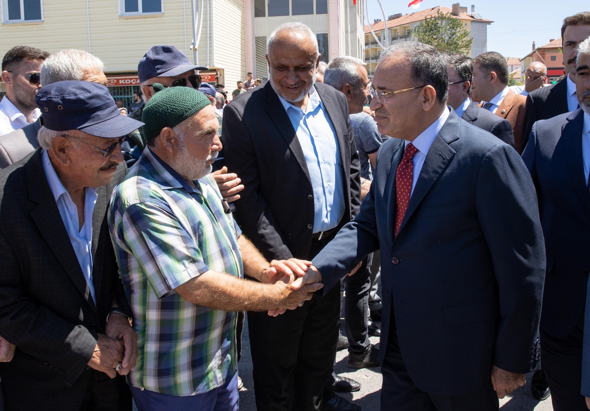 Adalet Bakanı Bozdağ, Yozgat\'ta toplu açılış töreninde konuştu: (2)
