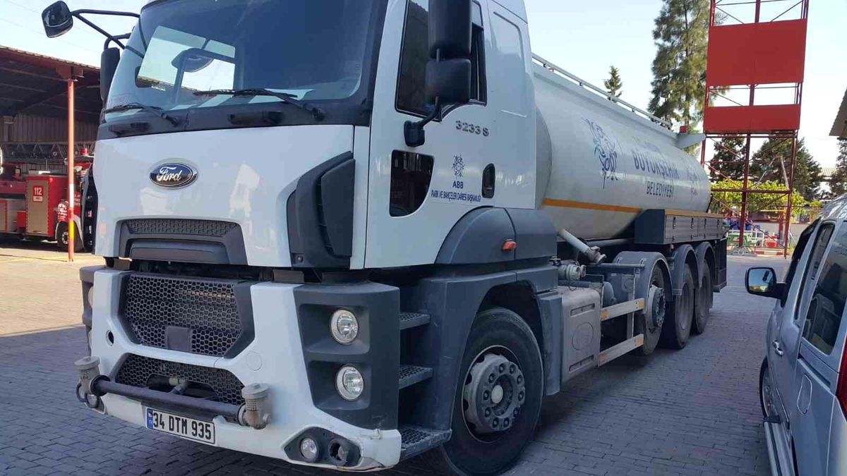 Aydın Büyükşehir Belediyesi'nden, Datça yangınına arazöz desteği