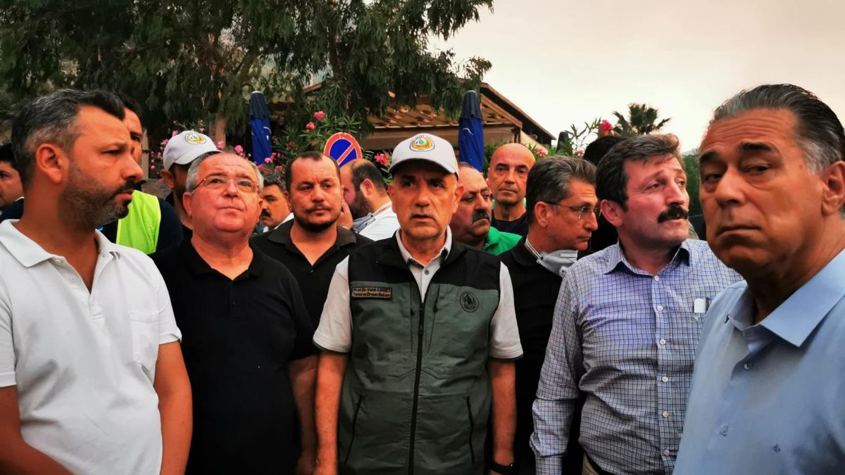 Son dakika haberi | Bakan Kirişci: 'Gece görüşlü yangın söndürme helikopterlerini ilk kez Datça yangınında deneyeceğiz'