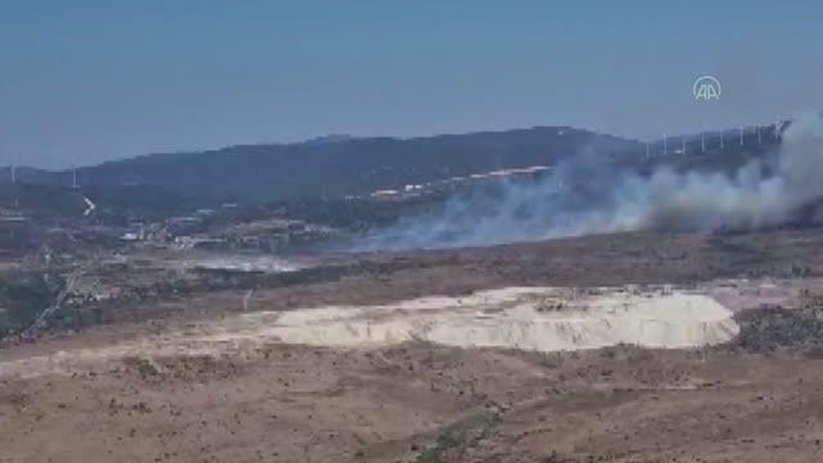 Son dakika haber! Çeşme'de makilik alanda çıkan yangına müdahale ediliyor (5)