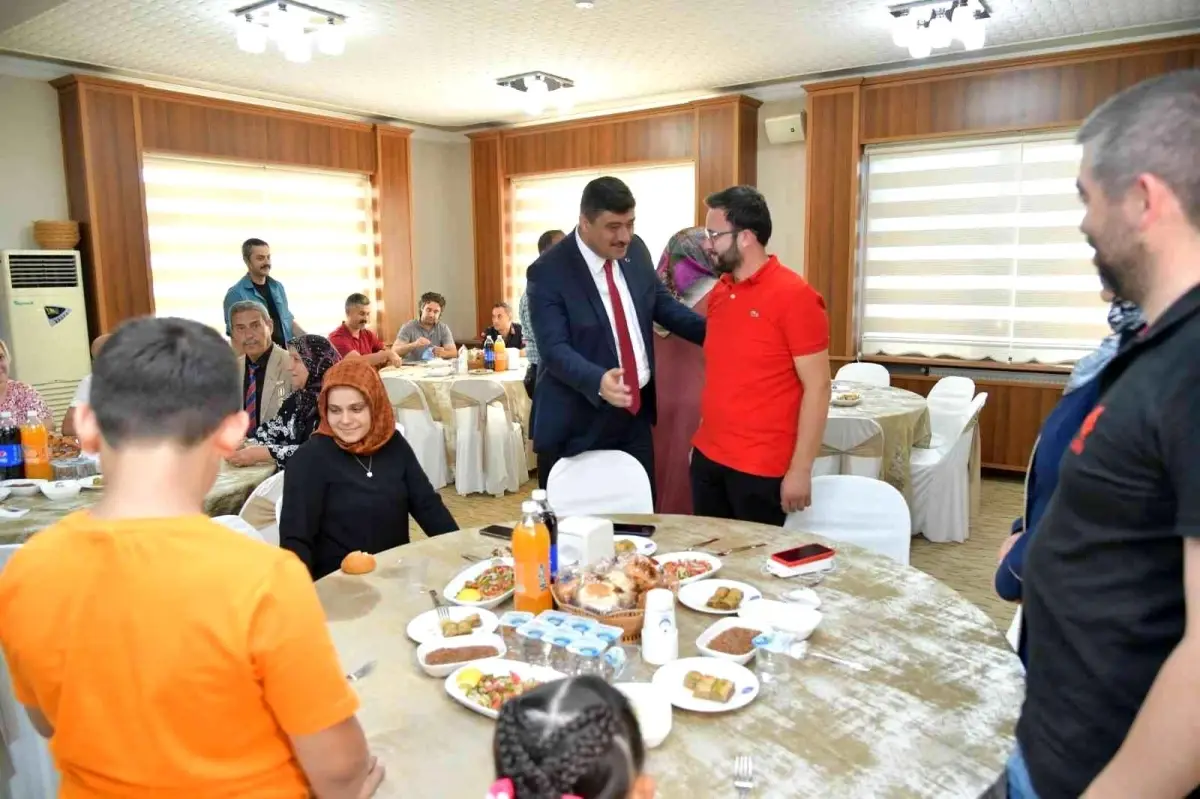 Son dakika haber... Kahramankazan Belediye Başkanı Oğuz, şehit aileleri ve gaziler onuruna akşam yemeği verdi