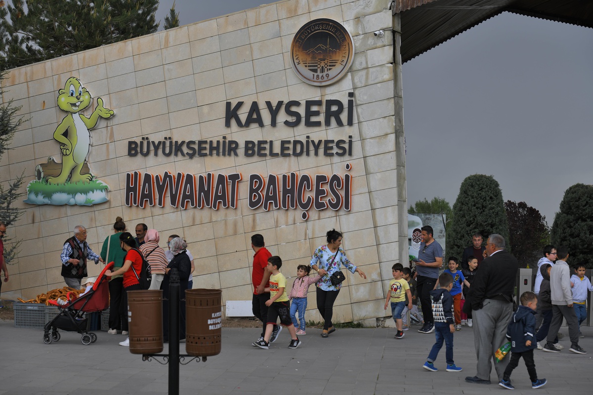 Kayseri\'de hayvanat bahçesini Kurban Bayramı\'nda 50 bin kişi ziyaret etti