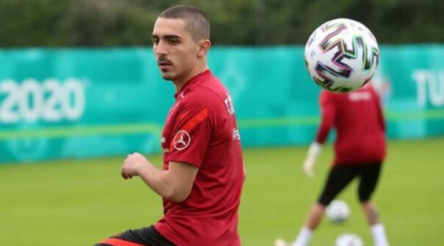 Mourinholu Roma, Zeki Çelik'ten sonra bir milli yıldıza daha talip oldu Mourinholu Roma, Zeki Çelik'ten sonra bir milli yıldıza daha talip oldu