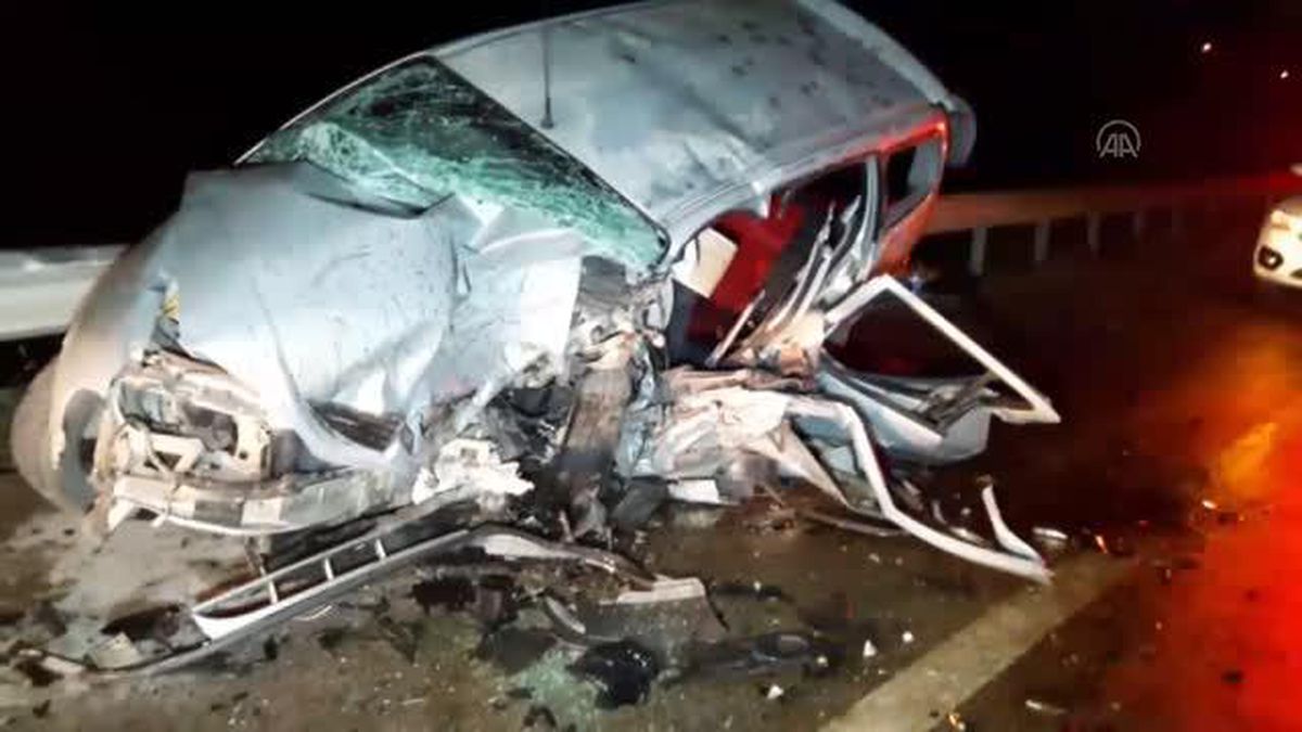 Trafik kazasında 4 kişi öldü, 1 kişi yaralandı