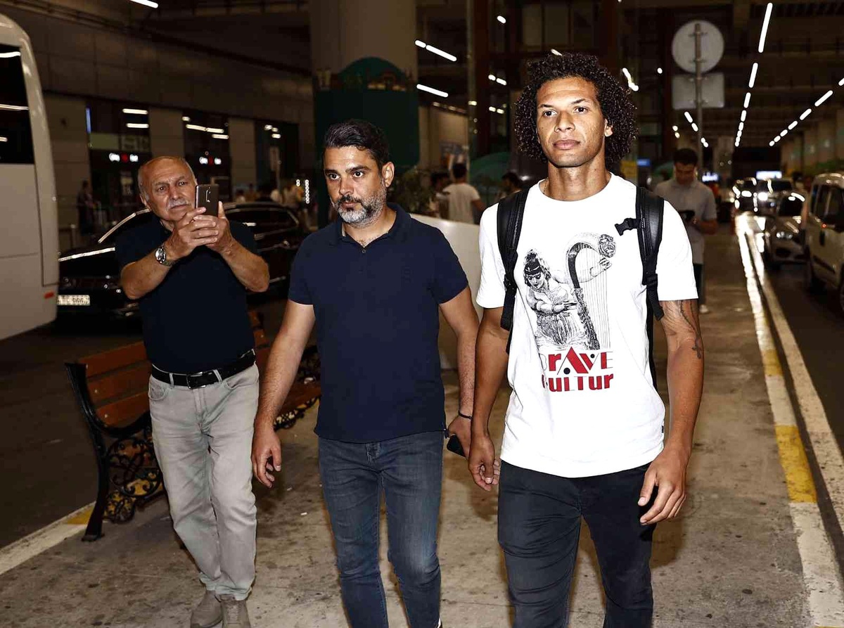 Willian Arao Fenerbahçe için İstanbul\'da