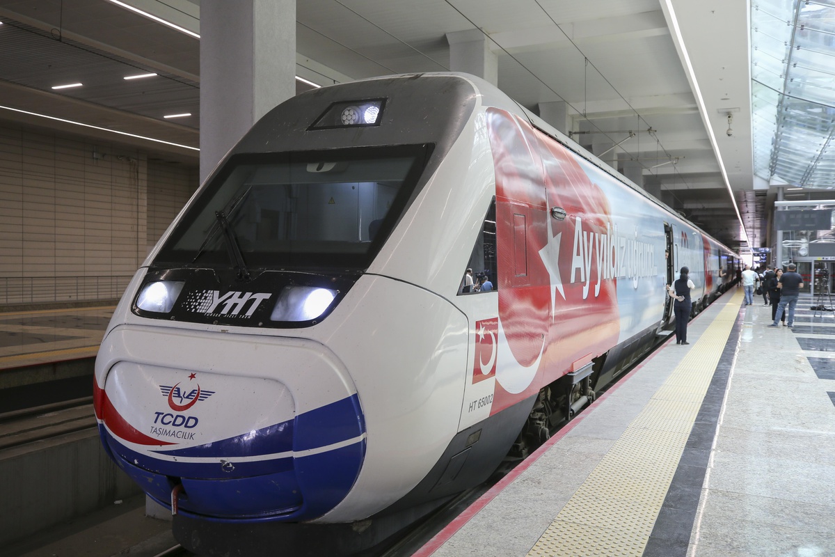 15 Temmuz Demokrasi ve Milli Birlik Treni Ankara\'dan hareket etti