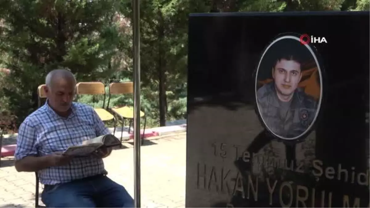 15 Temmuz şehidi PÖH Hakan Yorulmaz\'ın babası: "Türk milleti ve İslam alemi için canlarını feda ettiler"