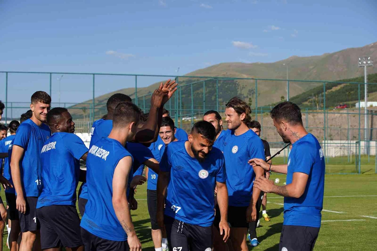 Çaykur Rizespor, yeni sezon hazırlıklarını Erzurum\' sürdürüyor