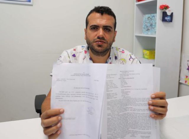 Sosyal medyadaki yorum sonrası çileden çıkan diş hekimi, meslektaşını dövdü Sosyal medyadaki yorum sonrası çileden çıkan diş hekimi, meslektaşını dövdü