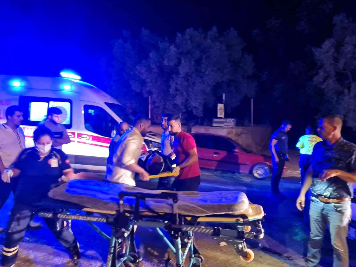 Erdek\'te otomobil ile motosiklet çarpıştı