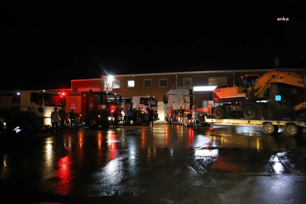 Eskişehir Büyükşehir Belediyesi Ekipleri Datça\'da