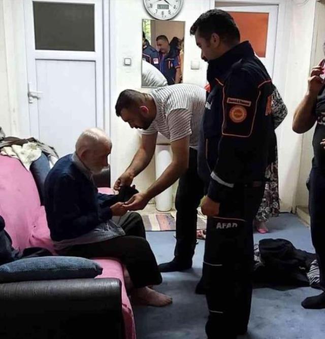 Hayatından endişe ediliyordu, komşunun bahçesinde uyurken bulundu Hayatından endişe ediliyordu, komşunun bahçesinde uyurken bulundu