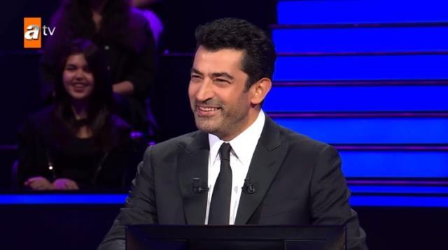 Kim Milyoner Olmak İster'de güldüren anlar! Heyecanlanan yarışmacı, Kenan İmirzalıoğlu'nun koltuğuna oturmaya çalıştı