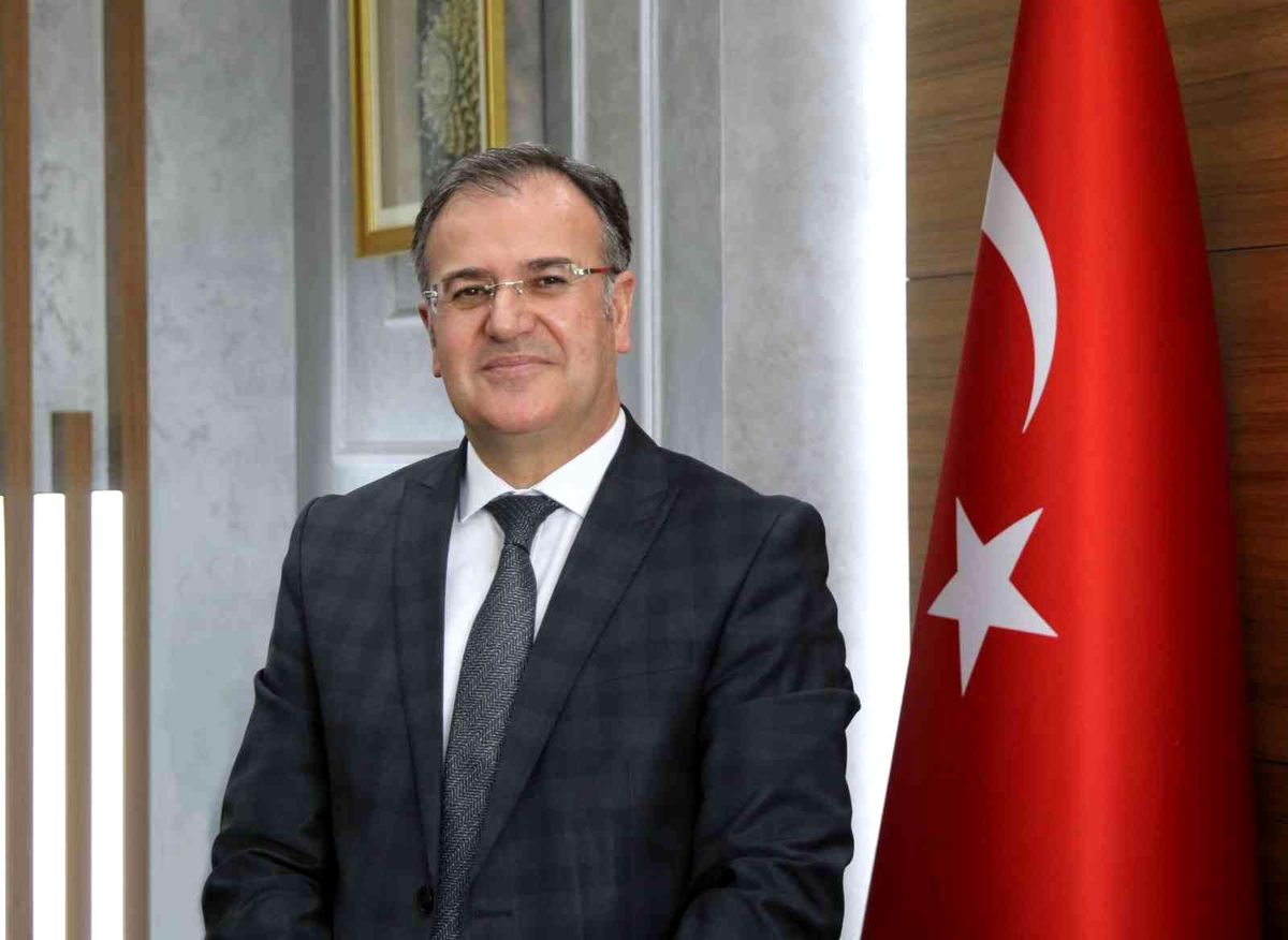 Başkan Özdoğan: "O şanlı geceyi unutmayacağız, unutturmayacağız"