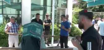 Çanakkale'de öldürülen ünlü eğitimcinin şoförü Şerif Eker Beykoz'da son yolculuğuna uğurlandı