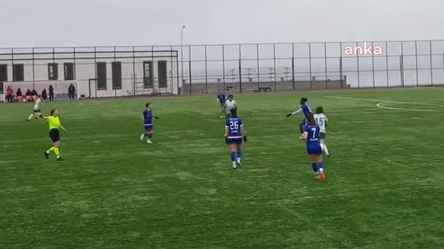 Erkek takımı ligden düştü, kadın futbol takımı kapatıldı! Çaykur Rizespor'dan tepki çeken karar Erkek takımı ligden düştü, kadın futbol takımı kapatıldı! Çaykur Rizespor'dan tepki çeken karar