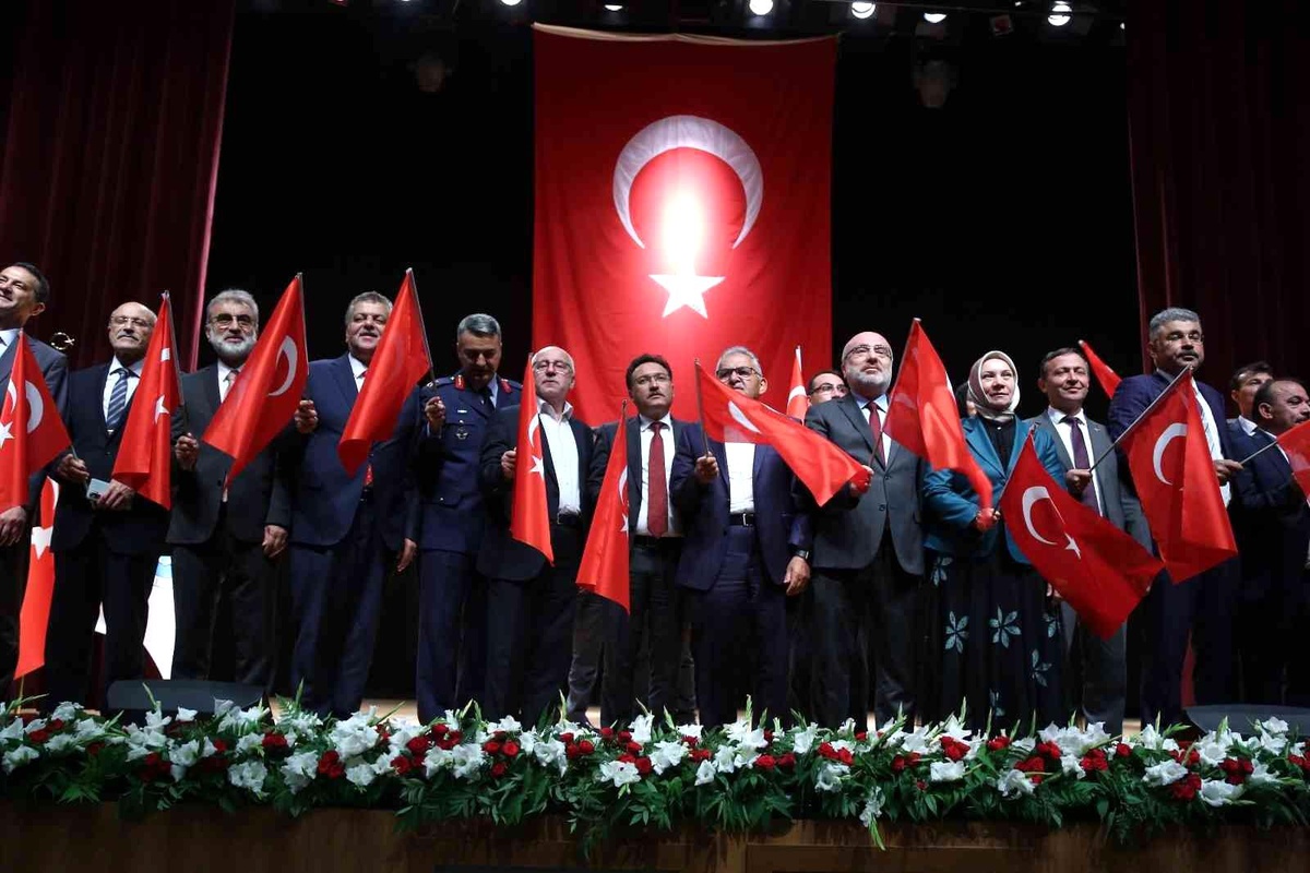 Dr. Murat Yılmaz: "15 Temmuz\'da istenen Türkiye\'nin devlet kapasitesini çökertmekti"
