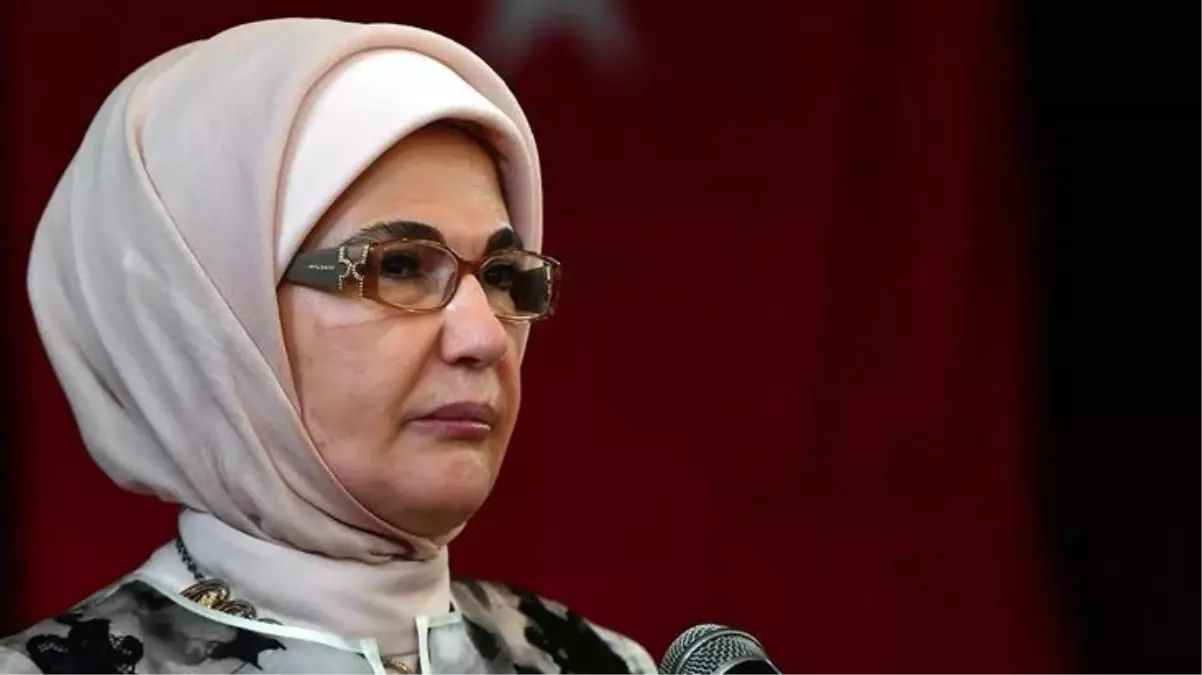 Emine Erdoğan'dan 15 Temmuz paylaşımı: Her vatandaşımız tek yürek dirilişin sembolü oldu