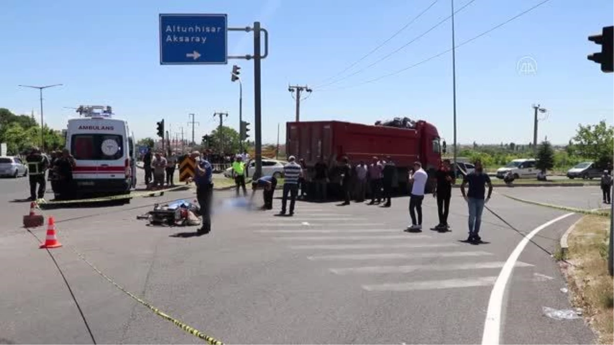 Son dakika haberleri | Kamyonla çarpışan motosikletteki karı koca öldü