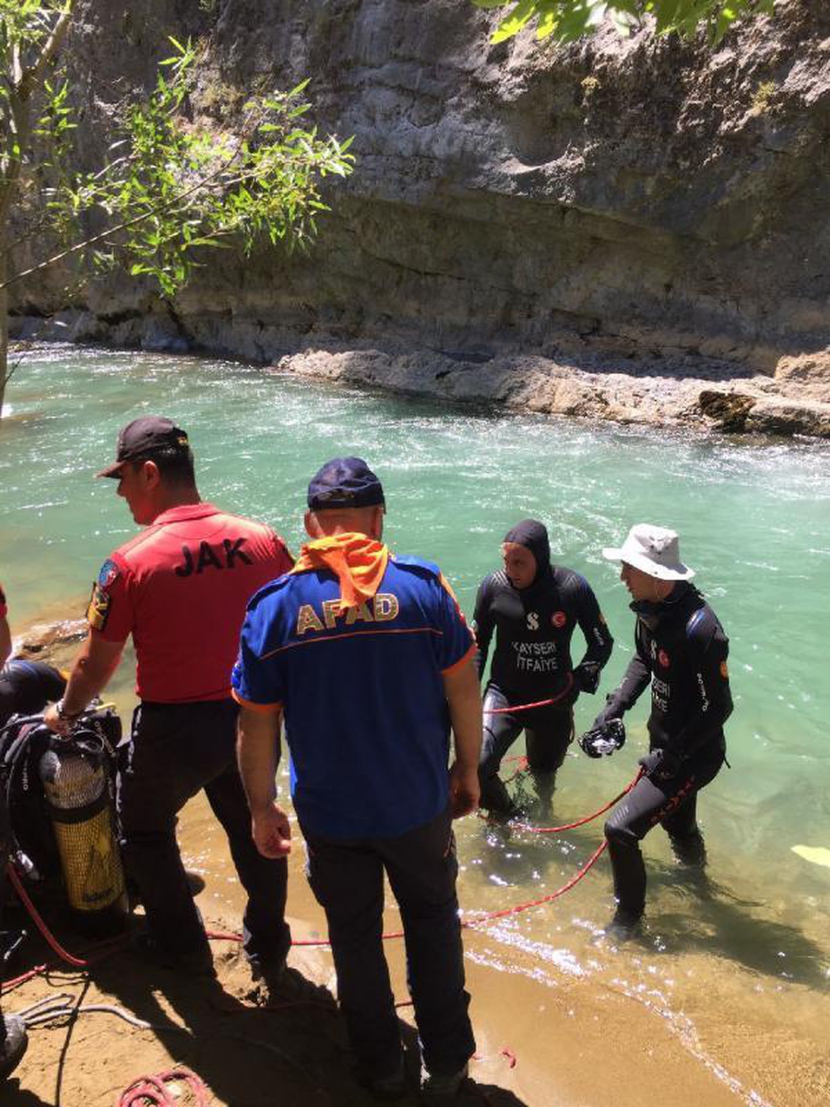 Kayseri'de ırmağa düşen çocuk kayboldu