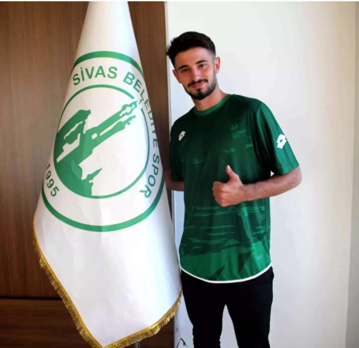 Sivas Belediyespor, Yiğit Sevinç'i renklerine bağladı