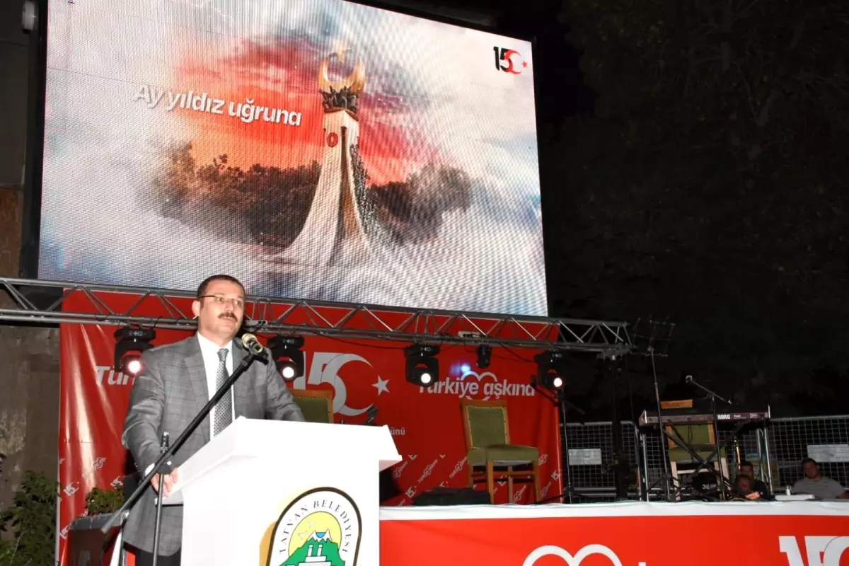 Tatvan\'da demokrasi nöbeti tutuldu