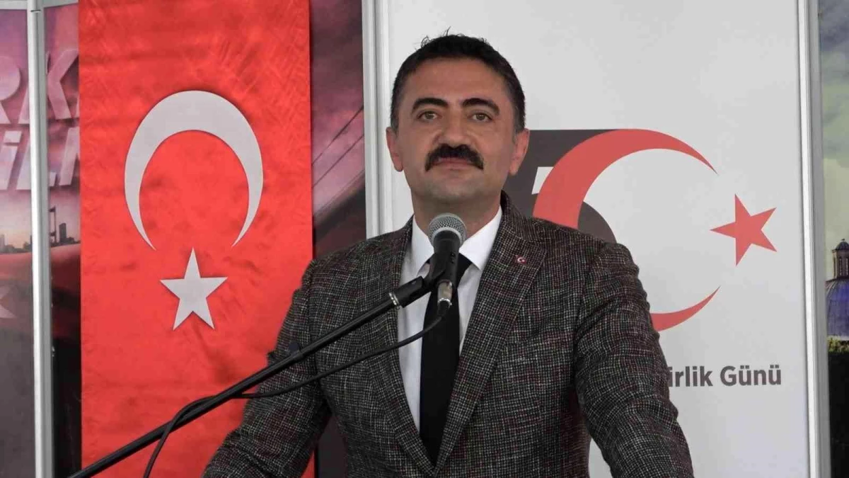 Vali Tekbıyıkoğlu: "Milletin istiklalini yine milletin azim ve kararı kurtarmıştır"
