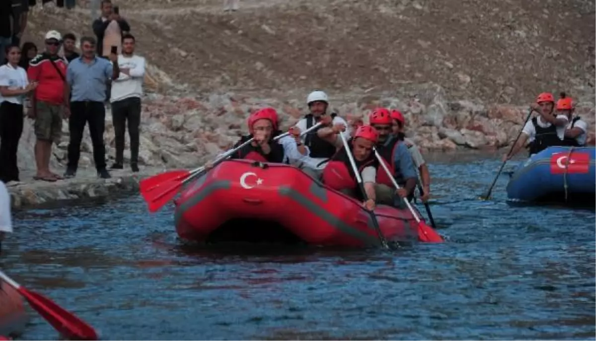 Son dakika haberleri | FUAT OKTAY: AFETLERDE TATİLDE GEZENLER VARKEN BİZ YATIRIMLARI HAYATA GEÇİRİYORUZ