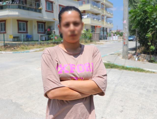 'Halayı yavaş çek' kavgası en mutlu günlerini mahvetti! Hastane önünde de birbirlerine girdiler 'Halayı yavaş çek' kavgası en mutlu günlerini mahvetti! Hastane önünde de birbirlerine girdiler