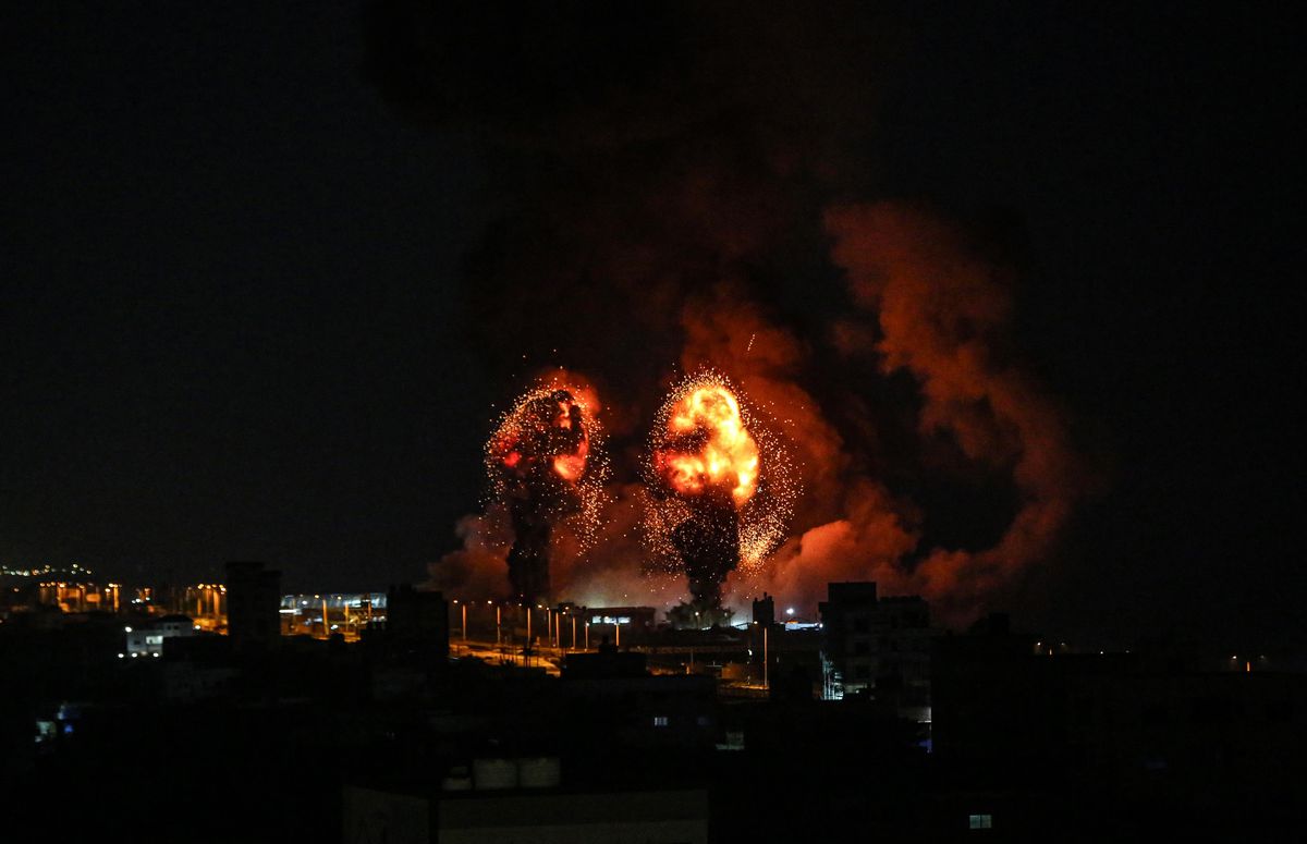 İsrail savaş uçakları Gazze\'de Hamas\'a ait noktaları vurdu