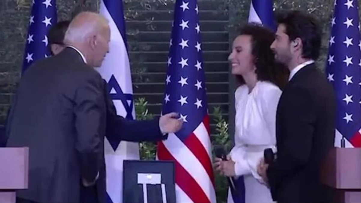 İsrailli pop şarkıcısı Yuval Dayan, dini gerekçeyle Biden\'ın elini sıkmadı