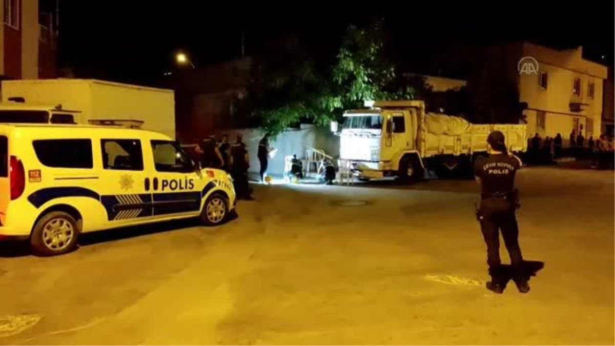 Son dakika haberi! KAHRAMANMARAŞ - Pazarcıların yer kavgasında 3 kişi silahla yaralandı