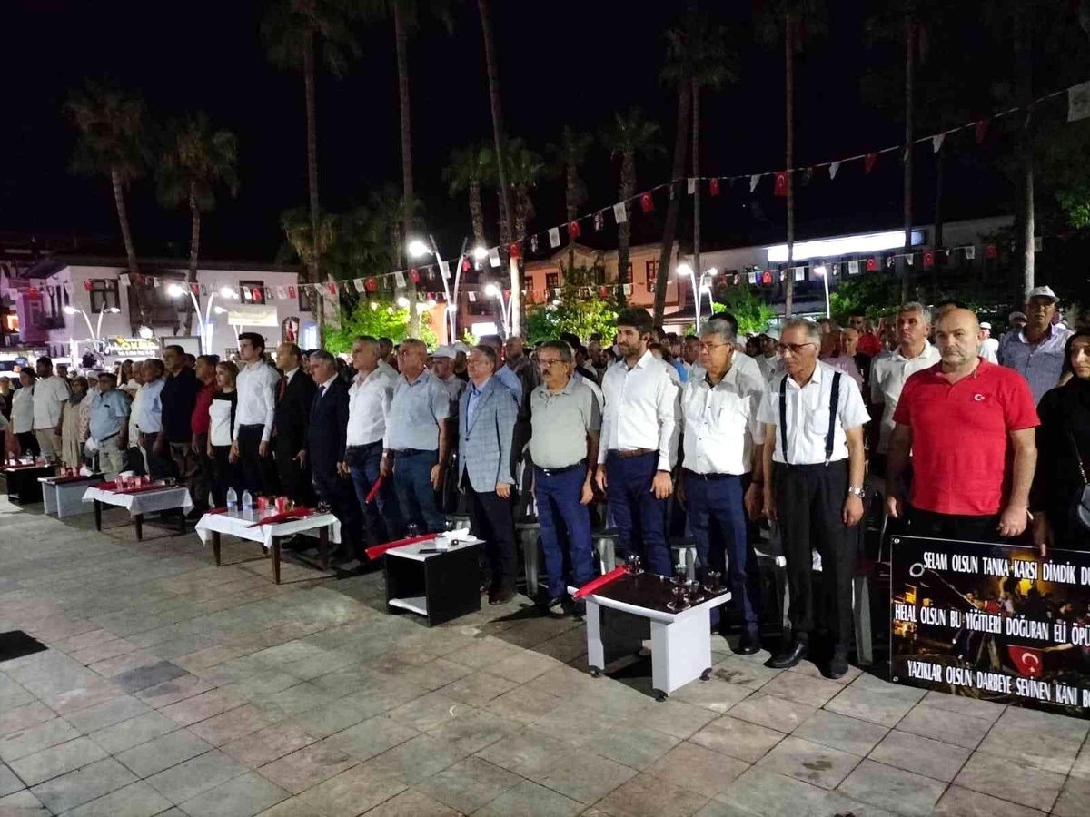 Köyceğizliler 15 Temmuz\'un yıldönümünde meydanlara indi