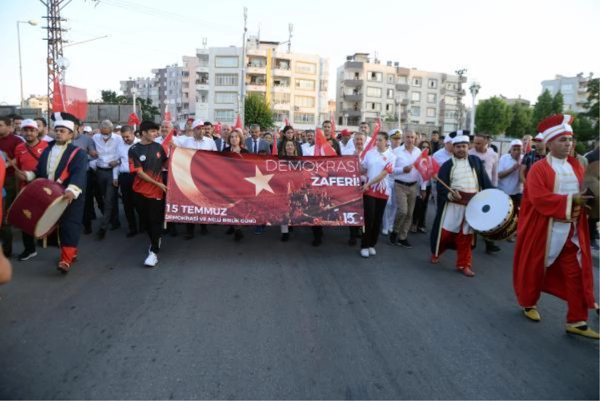 Son dakika haber... MERSİN\'DE 15 TEMMUZ ŞEHİTLERİ ANILDI