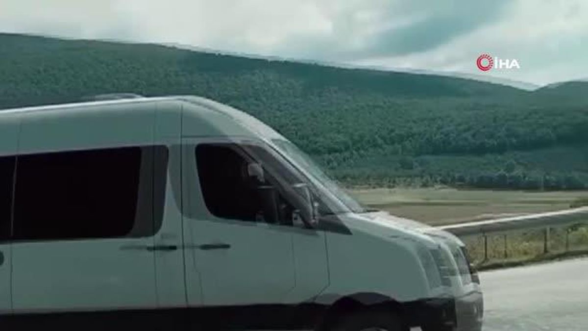 Virajı alamayan tır devrildi: 1 yaralı