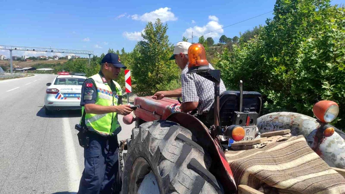 Balıkesir\'de jandarmadan traktör ve alkol denetimi