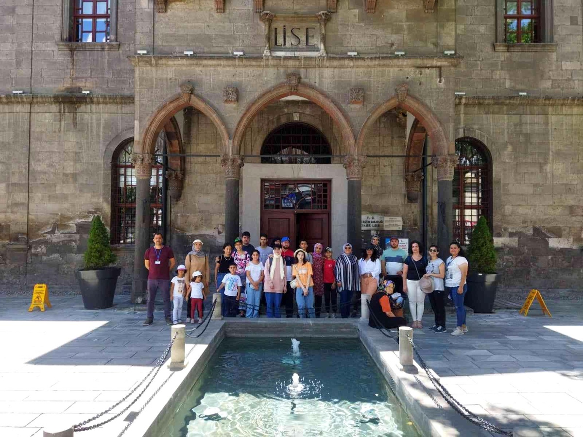 Gurbetçiler, kültür turlarıyla Kayseri\'yi keşfediyor