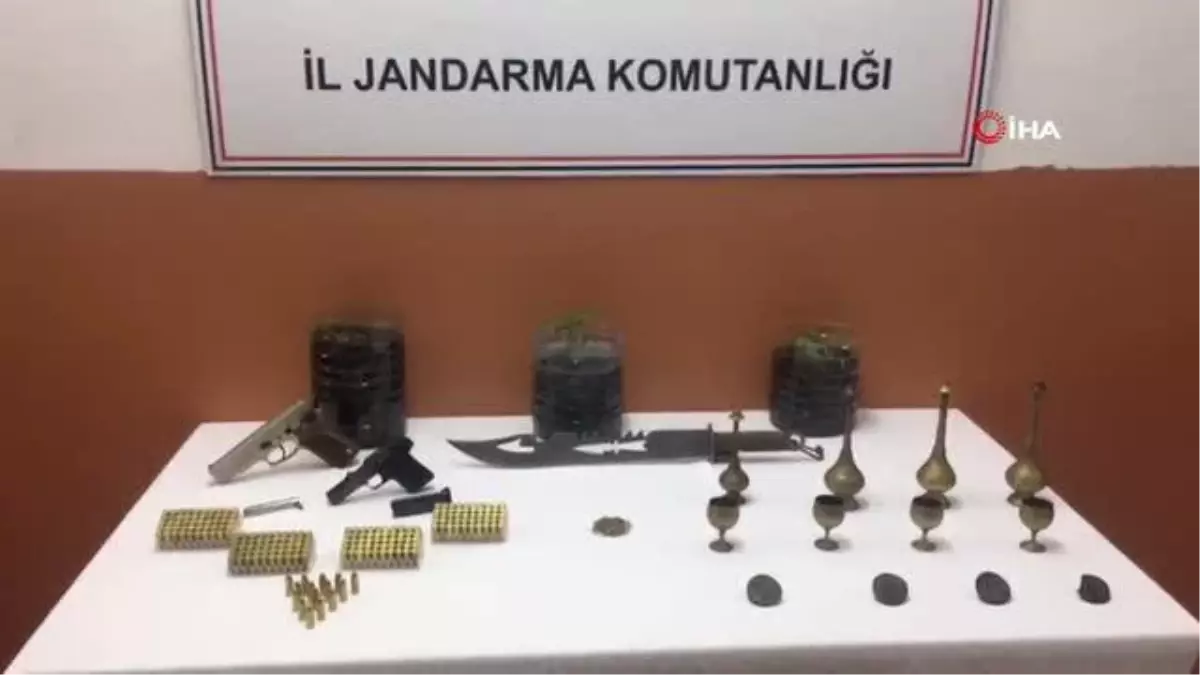 Kırklareli\'nde düzenlenen operasyonda Bizans dönemine ait parçalar ele geçirildi