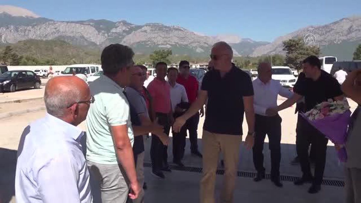 Kültür ve Turizm Bakanı Ersoy, muhtarlarla bir araya geldi (2)