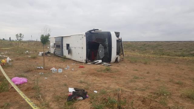 Son Dakika! Kayseri'de yolcu otobüsü şarampole yuvarlandı, çok sayıda yaralı var