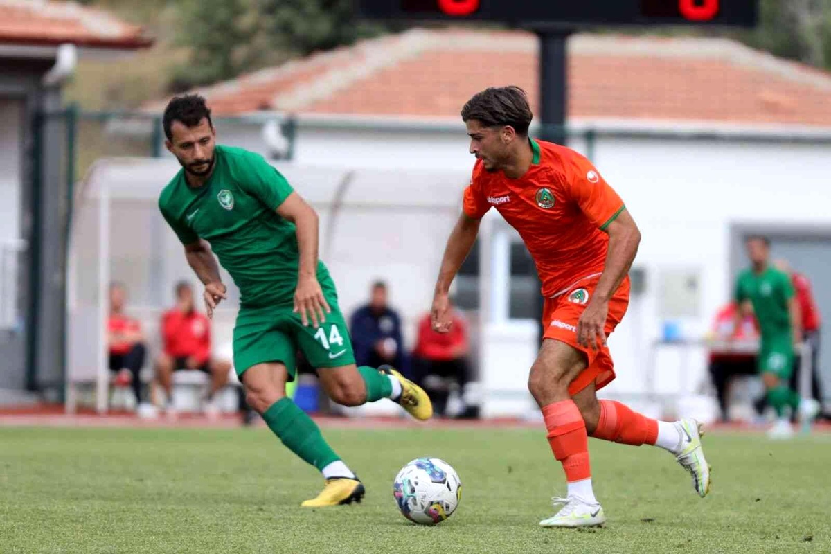 Alanyaspor ilk hazırlık maçını kazandı